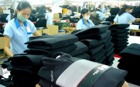 Vietnam’s garment exports in 2018: prospects and challenges - ảnh 1