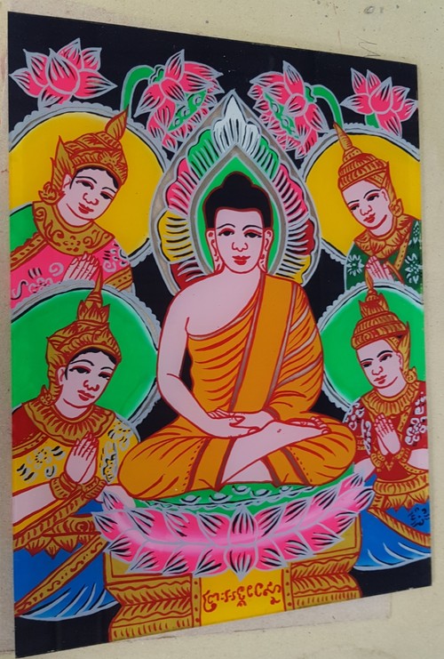 Khmer glass painting, a unique craft in Soc Trang province - ảnh 1