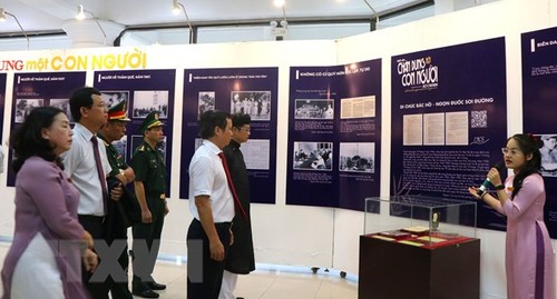 Exhibit on President Ho Chi Minh opens - ảnh 1
