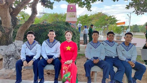 Truong Sa in the heart of each Vietnamese person - ảnh 5