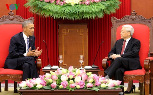 美国总统奥巴马开始对越南进行正式访问 - ảnh 8