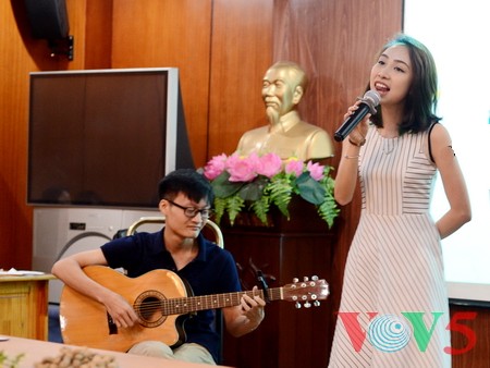 VOV5隆重举行越南革命新闻节91周年庆祝活动 - ảnh 7