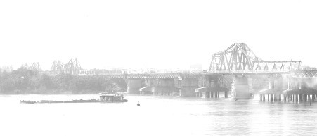 古老的河内龙边桥 - ảnh 1