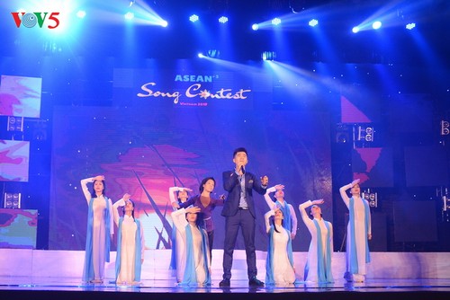 Ấn tượng đêm Bán kết cuộc thi Tiếng hát ASEAN+3 - ảnh 18