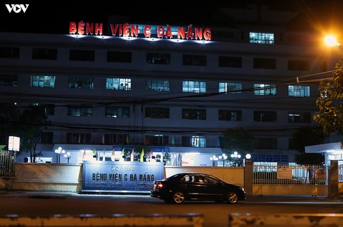 Chùm ảnh: Dỡ bỏ phong tỏa, Bệnh viện C Đà Nẵng mở cửa đón bệnh nhân trở lại - ảnh 5