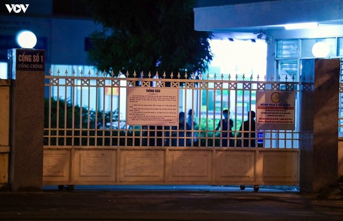 Chùm ảnh: Dỡ bỏ phong tỏa, Bệnh viện C Đà Nẵng mở cửa đón bệnh nhân trở lại - ảnh 7