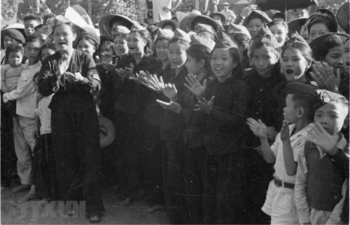 Những khoảnh khắc lịch sử ngày giải phóng thủ đô 10/10/1954 - ảnh 8
