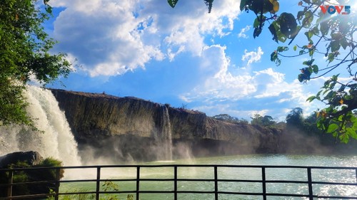 Vẻ đẹp hoang sơ của thác Dray Nur - ảnh 1