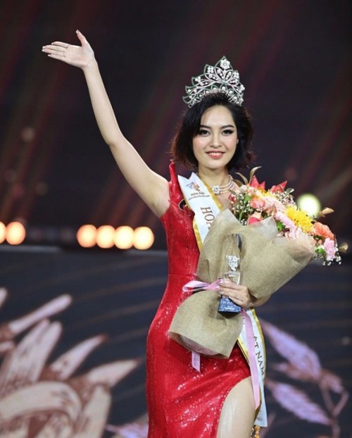 Huỳnh Thị Thanh Thủy khép lại năm “kỷ lục” với 11 cô gái lên ngôi Hoa hậu ở Việt Nam - ảnh 4