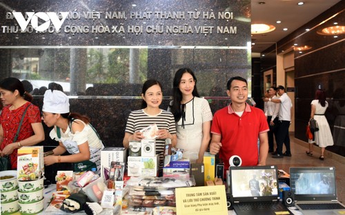 Tưng bừng Hội chợ kỷ niệm 78 năm thành lập Đài Tiếng nói Việt Nam - ảnh 8