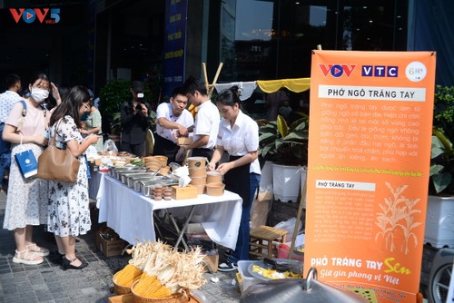 Tưng bừng Hội chợ kỷ niệm 78 năm thành lập Đài Tiếng nói Việt Nam - ảnh 7