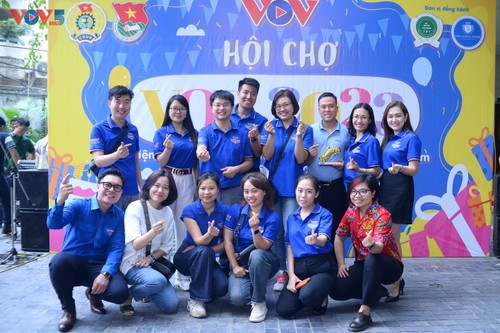Tưng bừng Hội chợ kỷ niệm 78 năm thành lập Đài Tiếng nói Việt Nam - ảnh 13