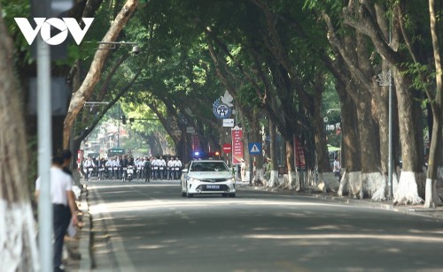 Ảnh: Thủ tướng Phạm Minh Chính cùng Thủ tướng Hà Lan dạo phố Hà Nội bằng xe đạp - ảnh 7
