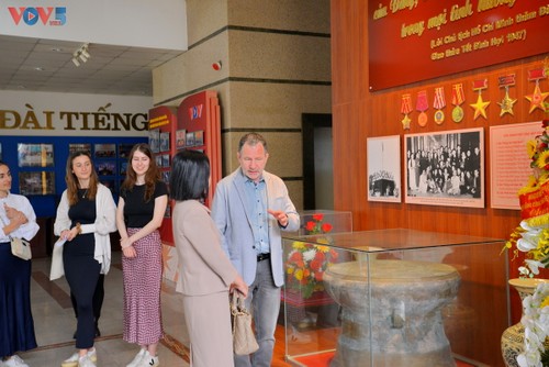 Đoàn nghiên cứu của Đại học Mainz, Cộng hòa liên bang Đức thăm Đài Tiếng Nói Việt Nam - ảnh 12