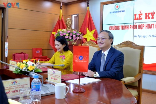 Đài Tiếng nói Việt Nam và Trung ương Hội chữ thập đỏ Việt Nam ký chương trình phối hợp hoạt động. - ảnh 5