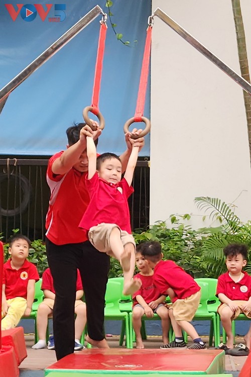 Học sinh Hà Nội thích thú với các hoạt động rèn luyện thể chất và trí tuệ - ảnh 12