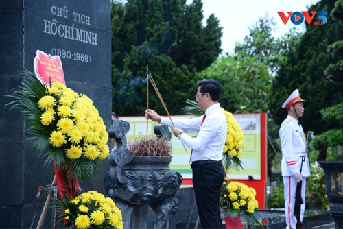 Huyện đảo Cô Tô tổ chức lễ Thượng Cờ nhân dịp kỷ niệm 134 năm ngày sinh Chủ tịch Hồ Chí Minh - ảnh 5
