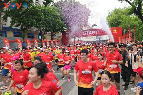 Hàng nghìn người tham gia giải chạy “Vì cộng đồng không ma tuý” - ảnh 2