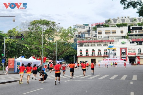 Hàng nghìn người tham gia giải chạy “Vì cộng đồng không ma tuý” - ảnh 3