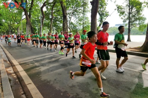 Hàng nghìn người tham gia giải chạy “Vì cộng đồng không ma tuý” - ảnh 10