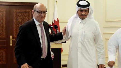 Qatar: Jean-Yves Le Drian encourage les pays du Golfe à cesser le blocage - ảnh 1