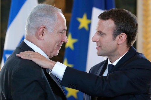 Macron plaide devant Netanyahu pour une reprise du dialogue - ảnh 1