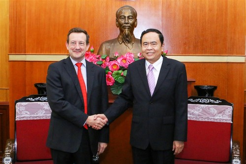L’ambassadeur de France au Vietnam reçu par Tran Thanh Man - ảnh 1