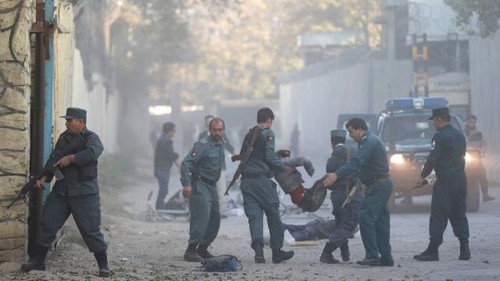 Afghanistan: Attentat suicide à Kaboul dans le quartier diplomatique - ảnh 1
