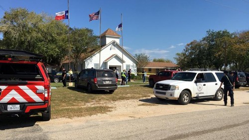 Etats-Unis: une fusillade fait “environ 25 morts” dans une église au Texas - ảnh 1