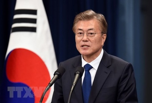 Moon Jae-in appelle à porter le partenariat stratégique avec le Vietnam à une nouvelle hauteur - ảnh 1