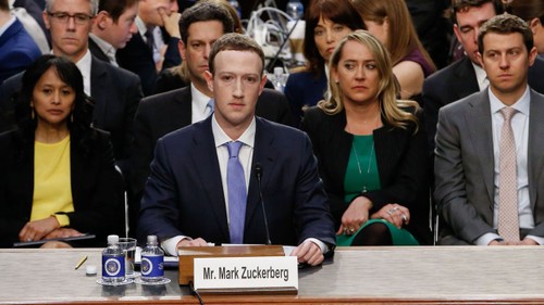 Le patron de Facebook s’excuse devant le Sénat américain - ảnh 1
