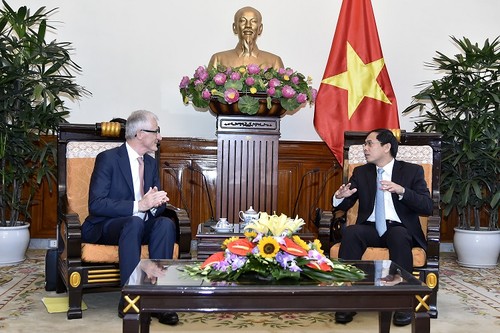Bui Thanh Son reçoit le ministre-président flamand Geert Bourgeois - ảnh 1