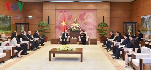 Nguyễn Thị Kim Ngân reçoit le président du Parquet suprême hongrois  - ảnh 2