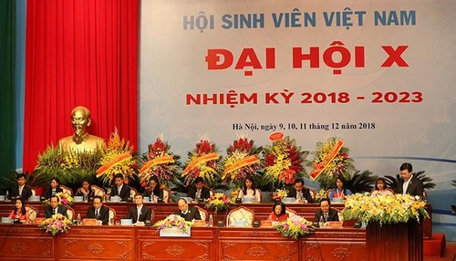 Session plénière du 10e Congrès national des étudiants vietnamiens - ảnh 1