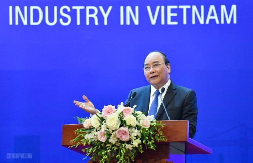 Nguyên Xuân Phuc souhaite accélérer le développement de l’industrie automobile - ảnh 1