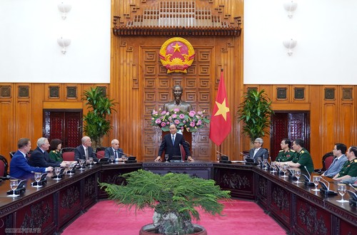 Le PM rencontre les experts chargés de préserver le corps du président Hô Chi Minh - ảnh 1