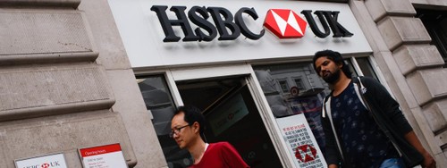 La banque britannique HSBC envisage de supprimer 10 000 emplois supplémentaires - ảnh 1