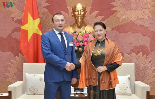 La présidente de l’AN Nguyên Thi Kim Ngân accueille le vice-président de l’AN arménienne - ảnh 1