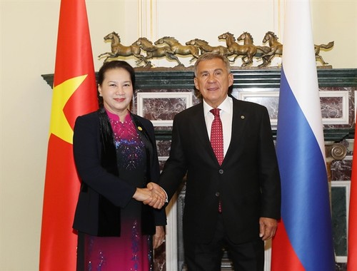 La présidente de l'Assemblée nationale vietnamienne rencontre le président du Tatarstan - ảnh 1