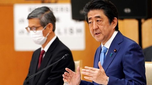 Le Premier ministre japonais Abe Shinzo de retour à l’hôpital pour des problèmes de santé - ảnh 1
