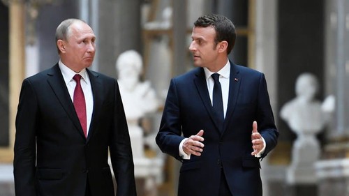 Poutine met en garde Macron: les tentatives d'interférer au Belarus sont “inacceptables“ - ảnh 1