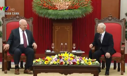 Nguyên Phu Trong rencontre l’ambassadeur de Russie au Vietnam - ảnh 1