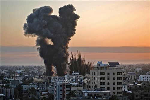 Nouvelles frappes israéliennes sur la bande de Gaza - ảnh 1