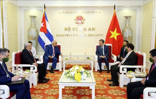 Le Vietnam et Cuba renforcent leur coopération dans le domaine sécuritaire - ảnh 1