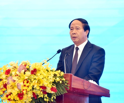Lê Van Thành participe à la conférence bilan du ministère de l’Industrie et du Commerce - ảnh 1
