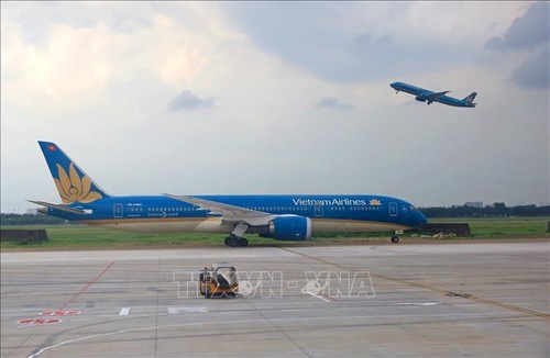 Les compagnies aériennes vietnamiennes sont prêtes à rapatrier les Vietnamiens d’Ukraine - ảnh 1