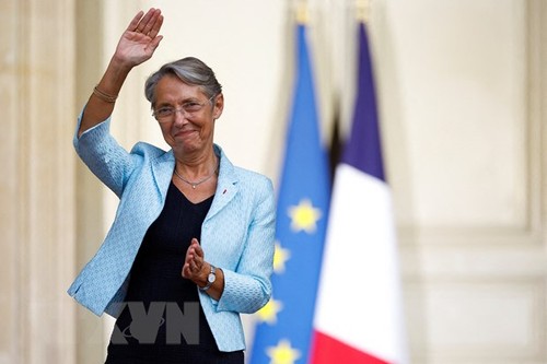 La nouvelle PM française s'est refusée à subir toute pression pour former son gouvernement - ảnh 1