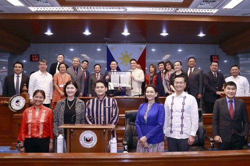 Le Vietnam et les Philippines intensifient la coopération parlementaire - ảnh 1