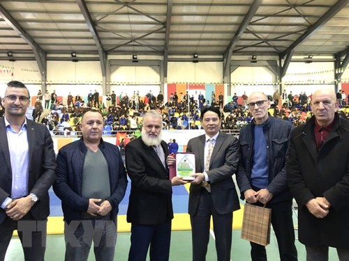 Ouverture du championnat des arts martiaux traditionnels du Vietnam en Algérie - ảnh 1
