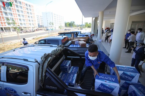 CLB xe bán tải Đà Nẵng hỗ trợ nhu yếu phẩm chống dịch Covid-19 - ảnh 5